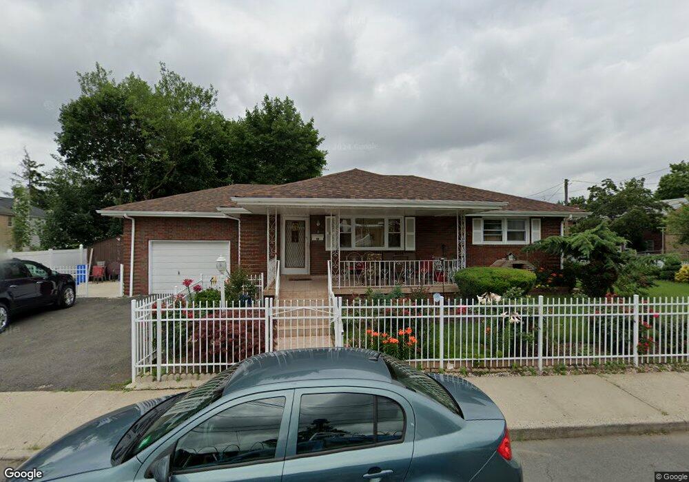 10 Pine St, New Brunswick, NJ 08901 - photo 1