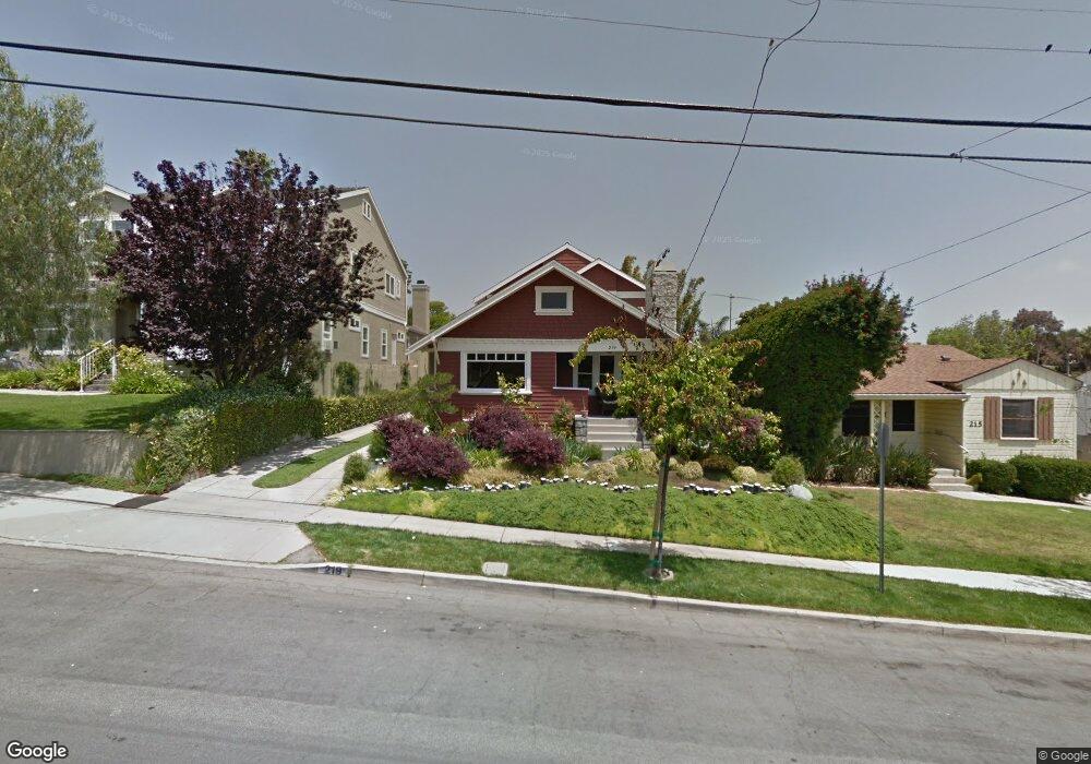 219 W Maple Ave, El Segundo, CA 90245 - photo 1