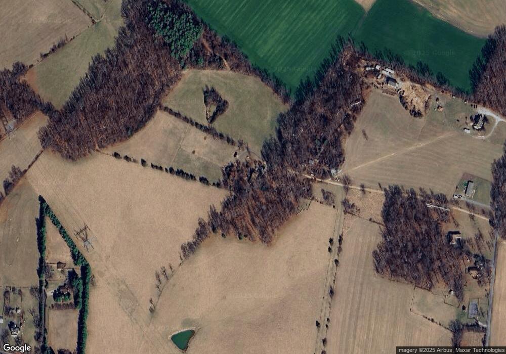 124 N Point School Rd, Waynesboro, VA 22980 - photo 1