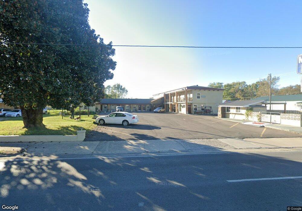 402 S Cannon Blvd, Shelbyville, TN 37160 - photo 1