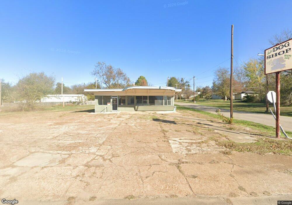 1002 W Jackson St, Hugo, OK 74743 - photo 1
