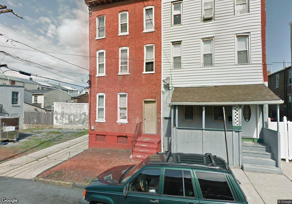 817 Green St, Reading, PA 19601 - photo 1