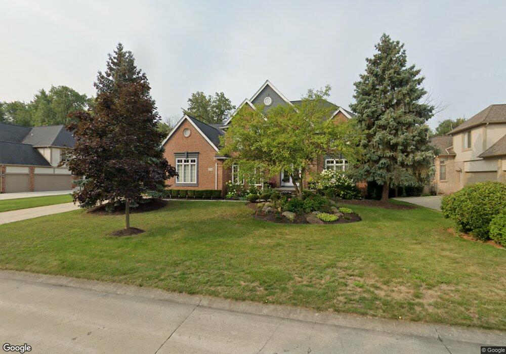 3735 Newcastle Dr, Rochester Hills, MI 48306 - photo 1