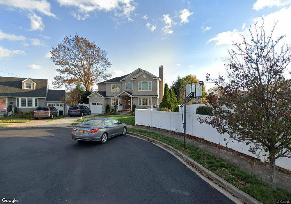 2931 Oak Ct, Oceanside, NY 11572 - photo 1