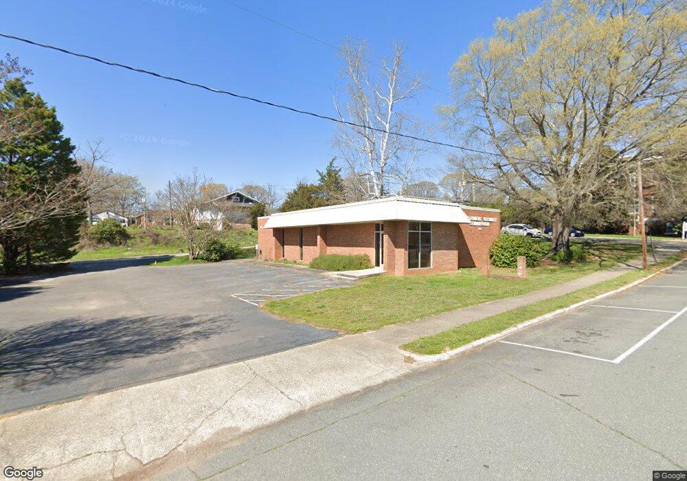 225 E Beaver St, Siler City, NC 27344 - photo 1