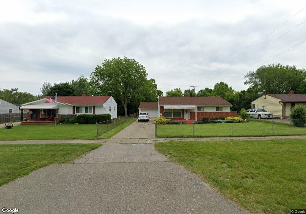 1204 W Coldwater Rd, Flint, MI 48505 - photo 1