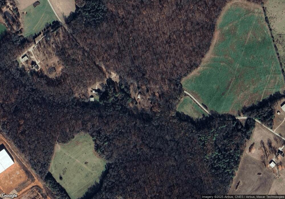 611 One Mile Ln, Carnesville, GA 30521 - photo 1