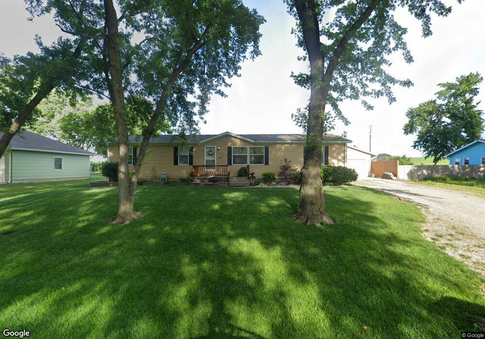 619 Pierce St, Maple Hill, KS 66507 - photo 1