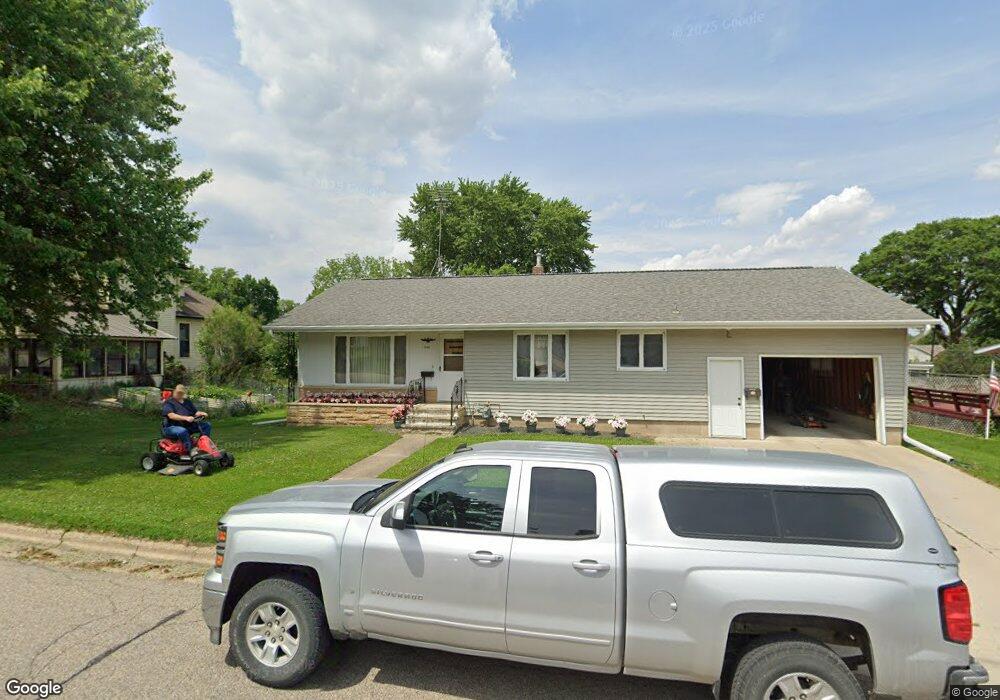 542 W 5th St, Zumbrota, MN 55992 - photo 1