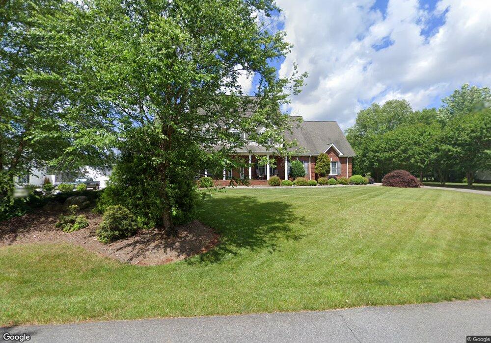 155 Upper Oak Dr, Statesville, NC 28625 - photo 1