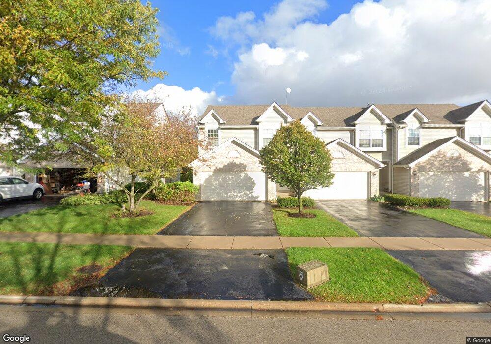 1014 Viewpoint Dr, Lake In the Hills, IL 60156 - photo 1