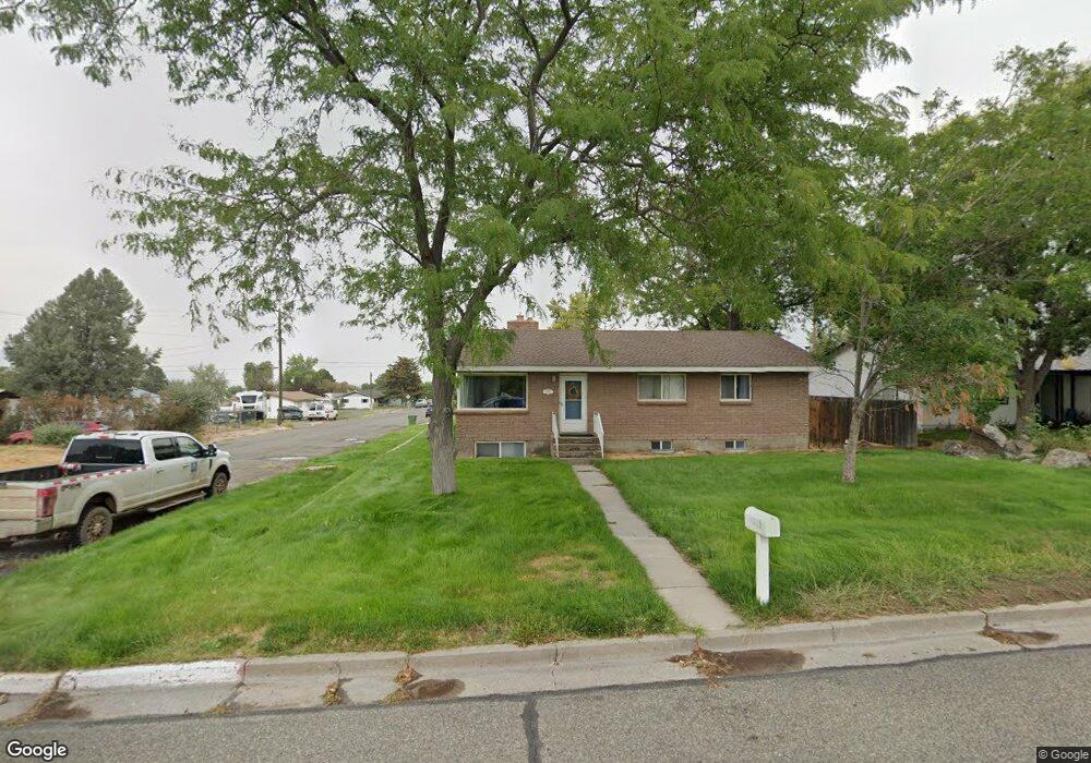 1925 Melarkey St, Winnemucca, NV 89445 - photo 1