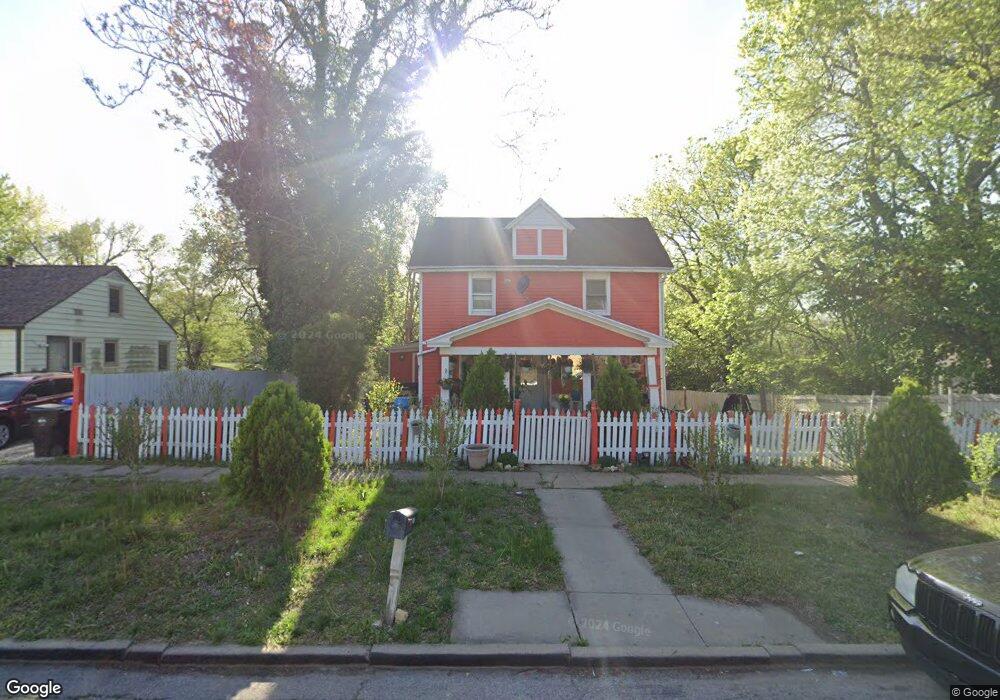 2421 SW Fillmore St, Topeka, KS 66611 - photo 1