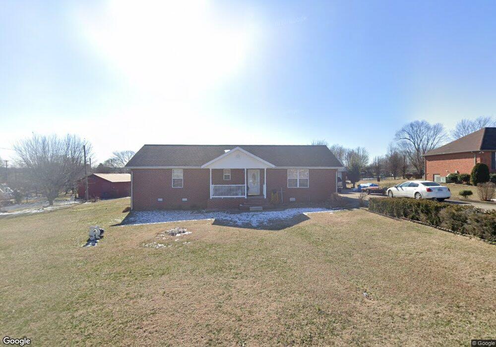 707 Parker Ln, Lafayette, TN 37083 - photo 1