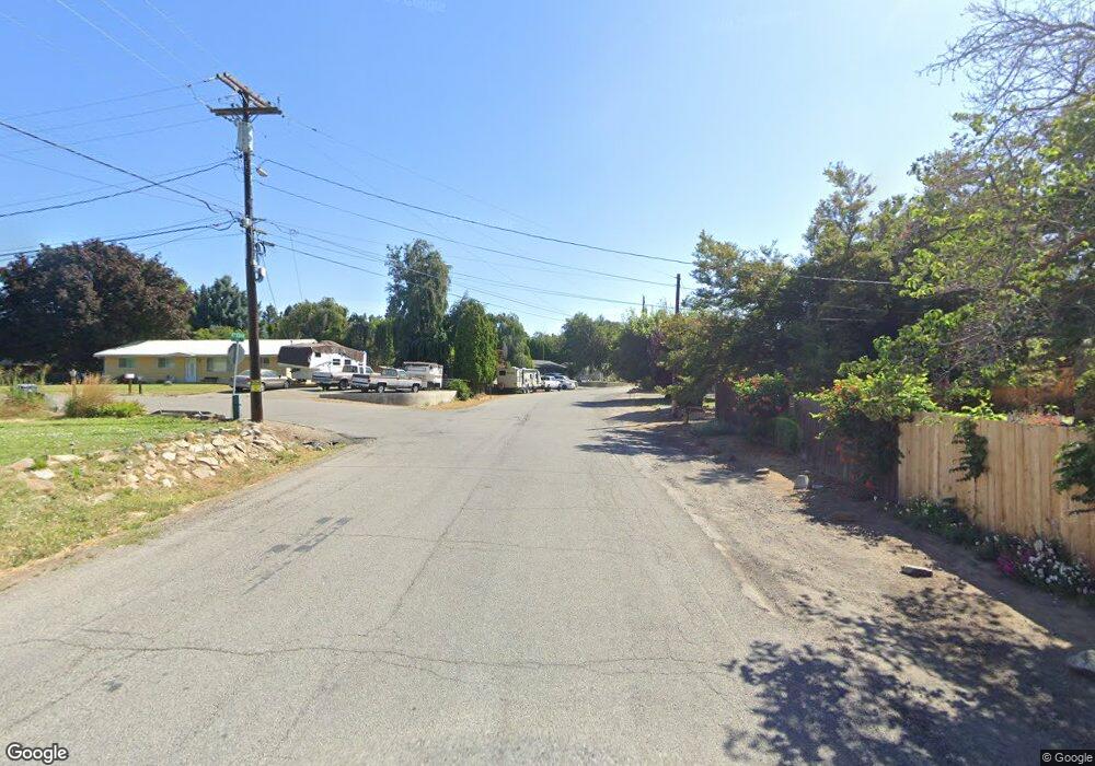 1050 2nd St SE, East Wenatchee, WA 98802 - photo 1