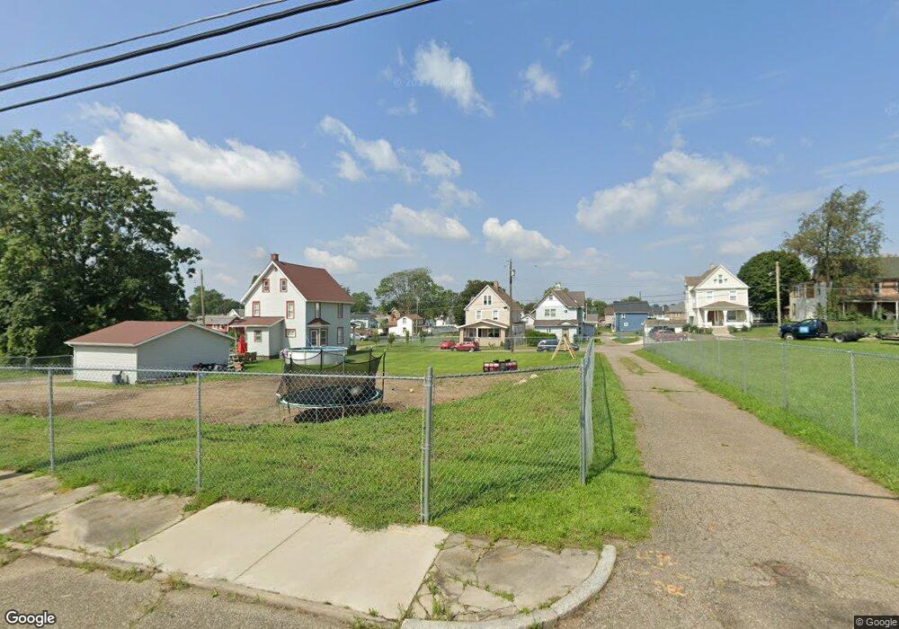 615 Wells Ave SW, Canton, OH 44707 - photo 1