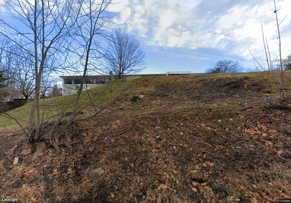 66 Grove St unit B10, Ridgefield, CT 06877 - photo 1