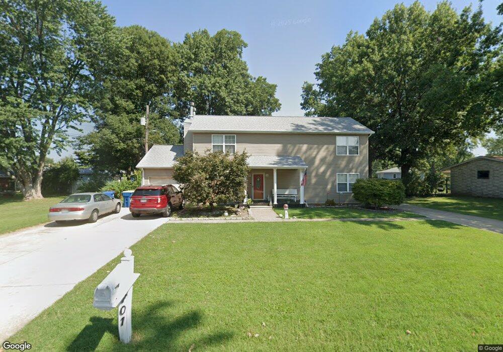 701 Saint Joseph Dr, Collinsville, IL 62234 - photo 1