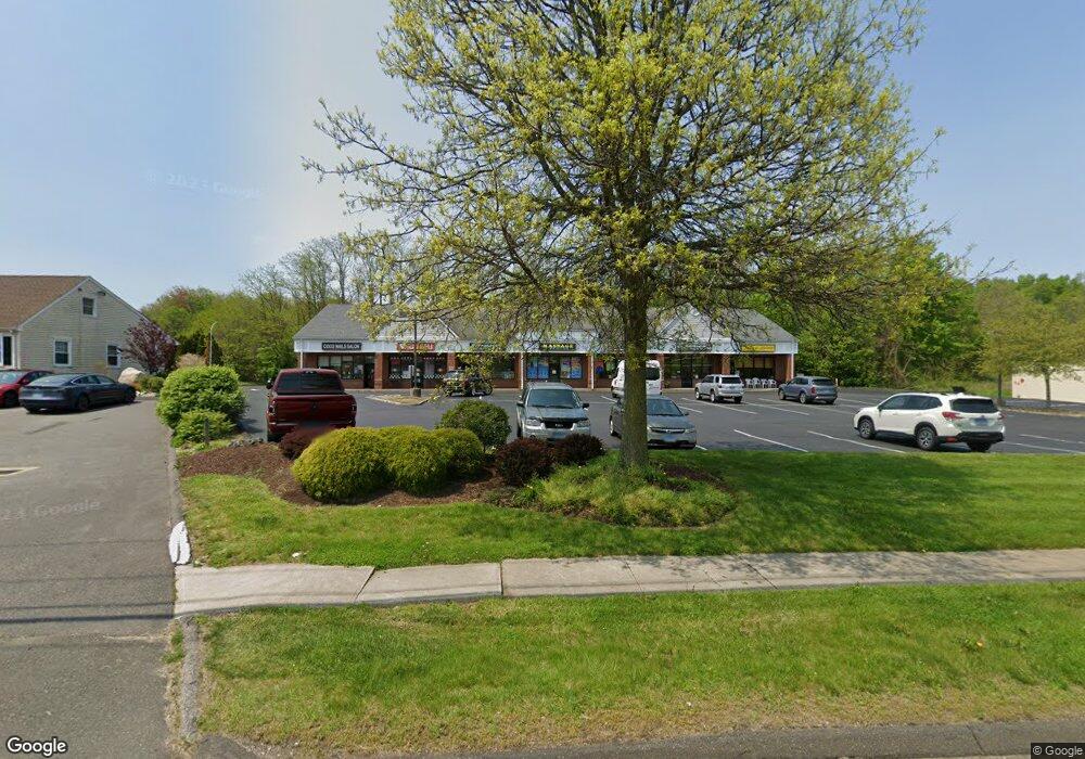 483 Monroe Turnpike unit 3C, Monroe, CT 06468 - photo 1