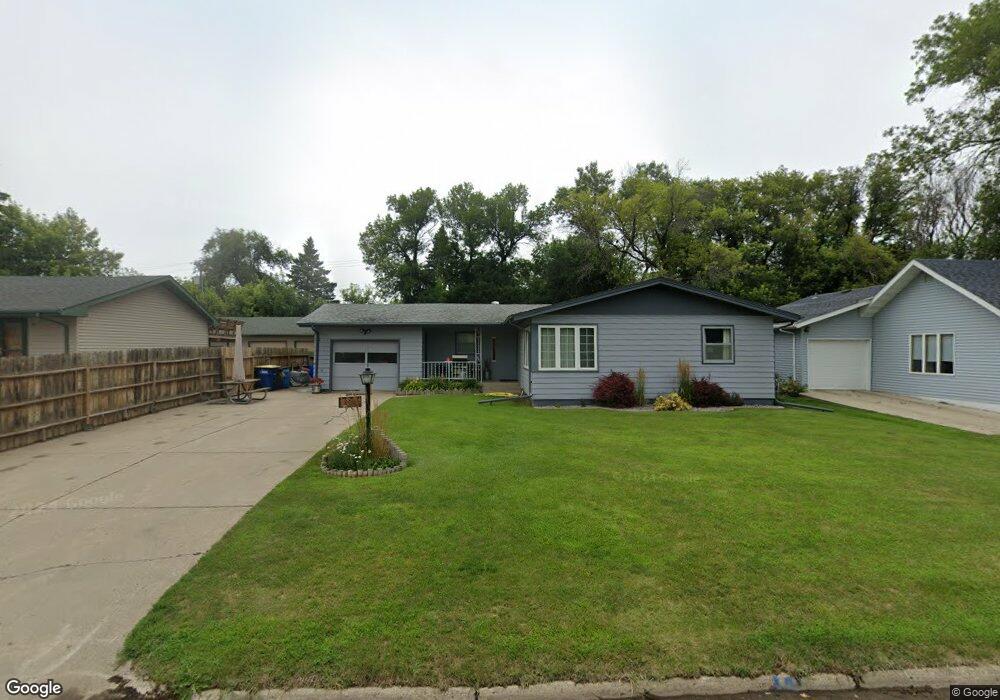 210 13th St SW, Jamestown, ND 58401 - photo 1