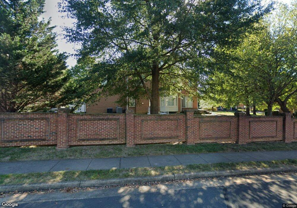 7972 Blitz Ct, Dunn Loring, VA 22027 - photo 1