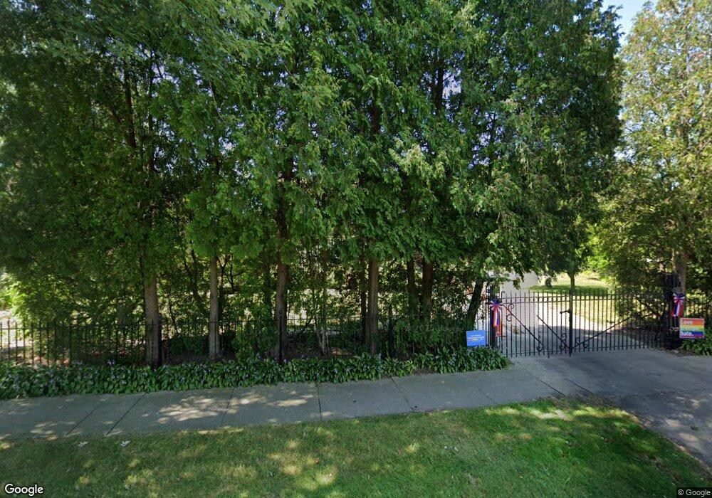 1114 N Sheridan Rd, Waukegan, IL 60085 - photo 1