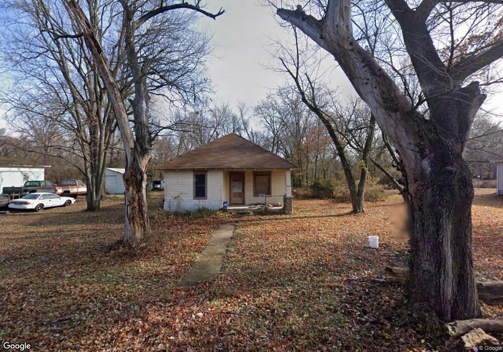 825 N 15th St, Parsons, KS 67357 - photo 1
