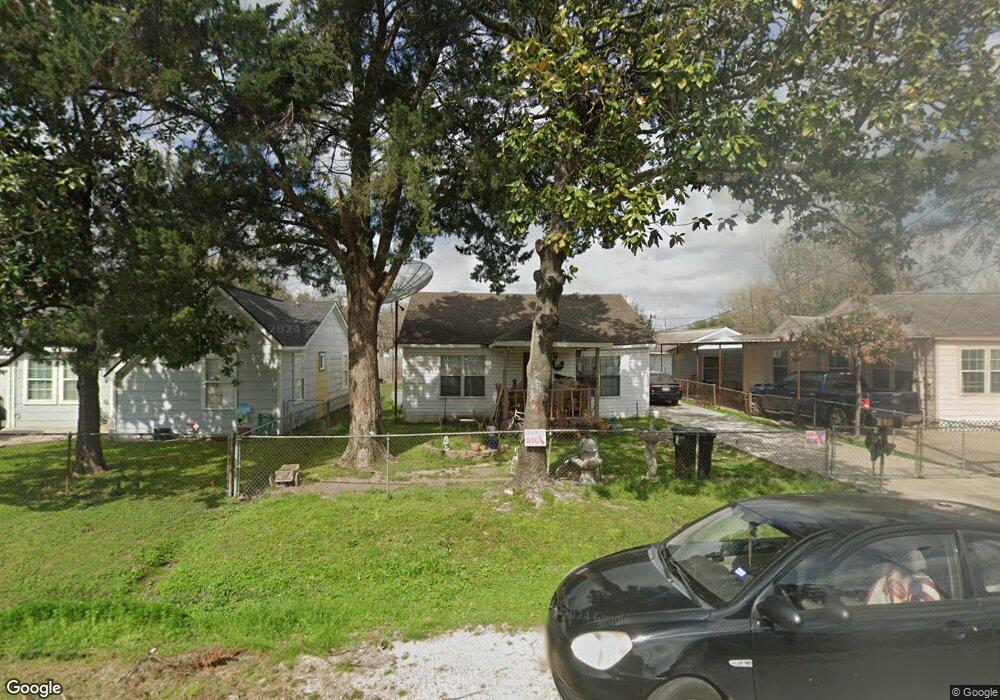 219 Fichter St, Houston, TX 77022 - photo 1