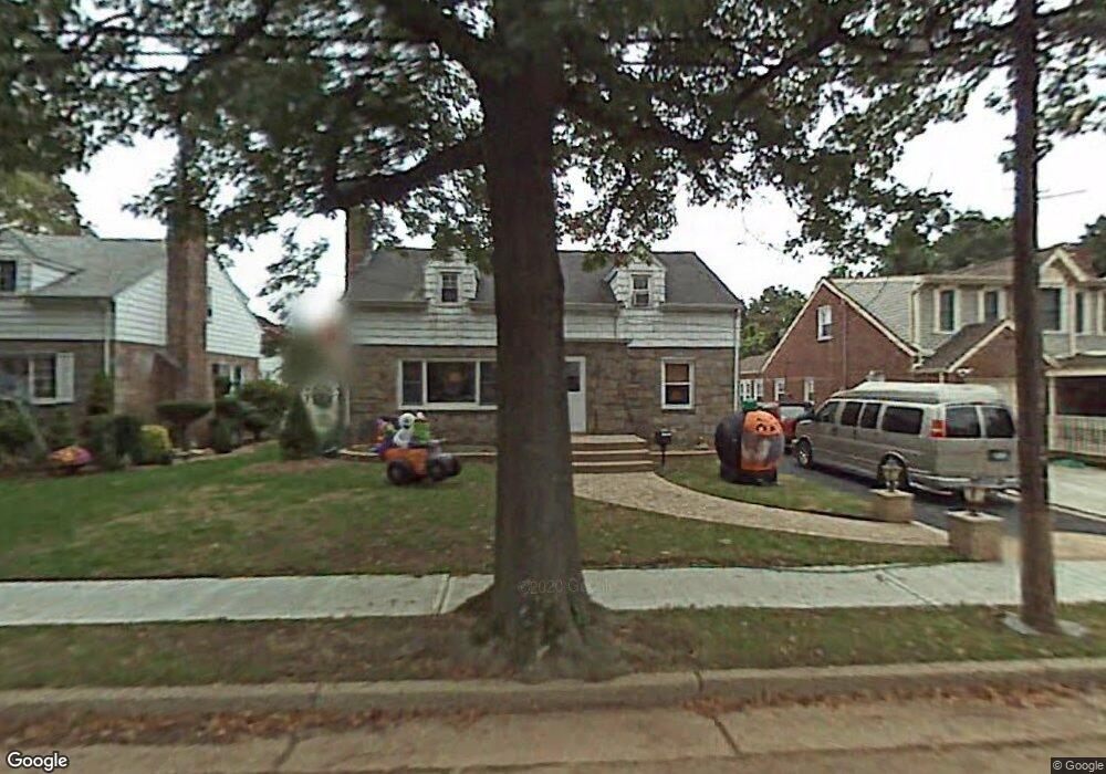 28 Beatrice Ct, Hempstead, NY 11550 - photo 1