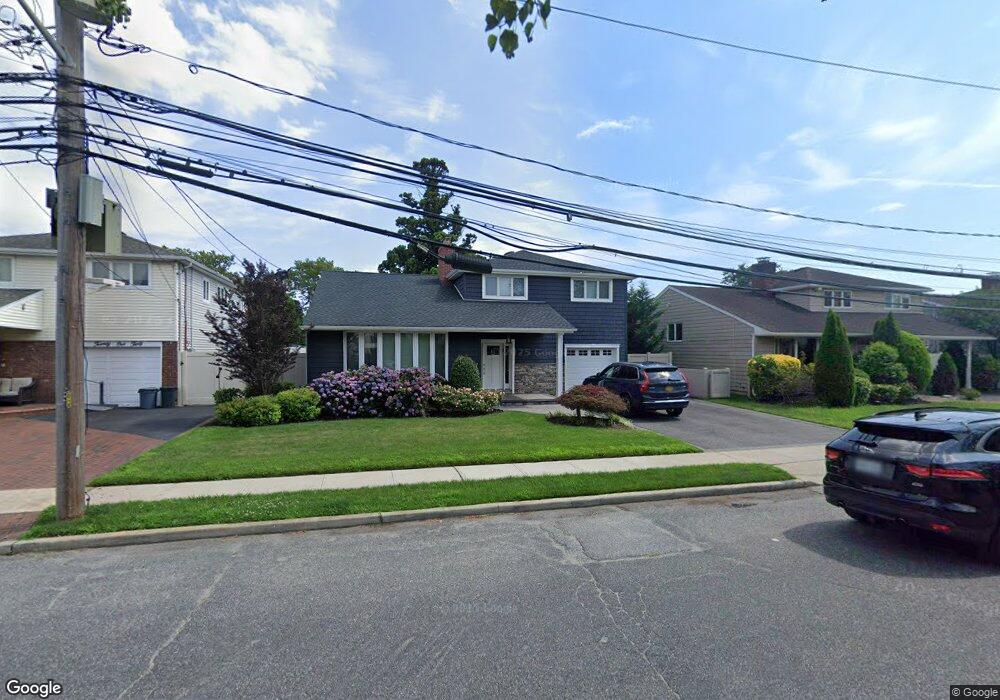 2124 Holland Way, Merrick, NY 11566 - photo 1