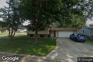 208 W Calumet Ave, George, IA 51237
