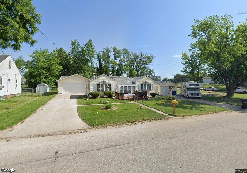 618 Wilson Avenue Dr SW, Cedar Rapids, IA 52404 - photo 1