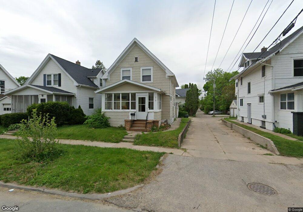 615 18th St SE, Cedar Rapids, IA 52403 - photo 1