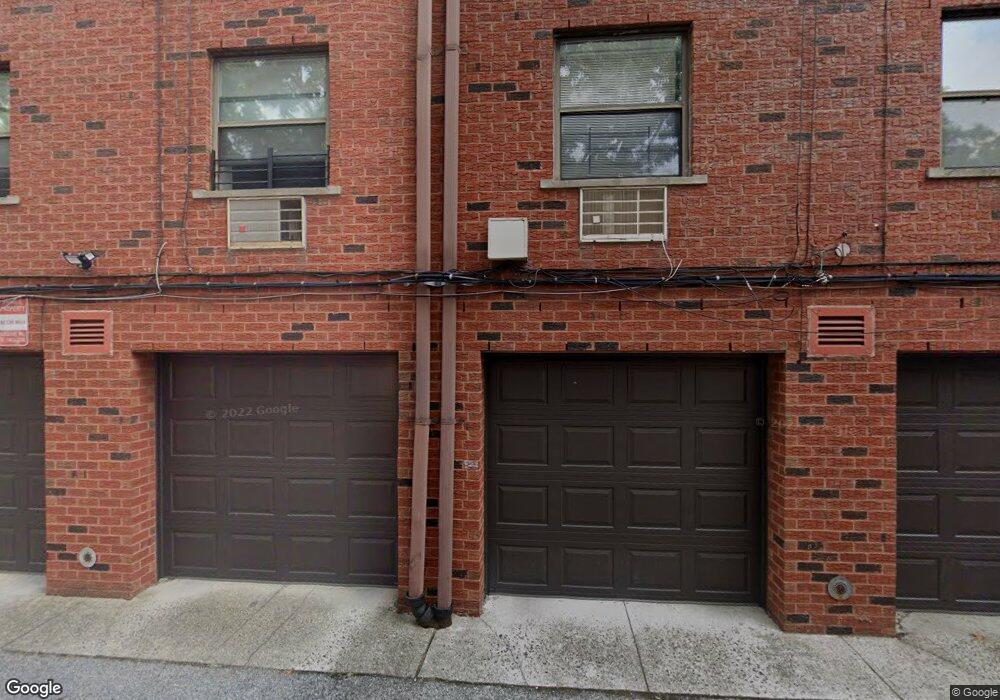 7110 Sutton Place unit 2, Fresh Meadows, NY 11365 - photo 1