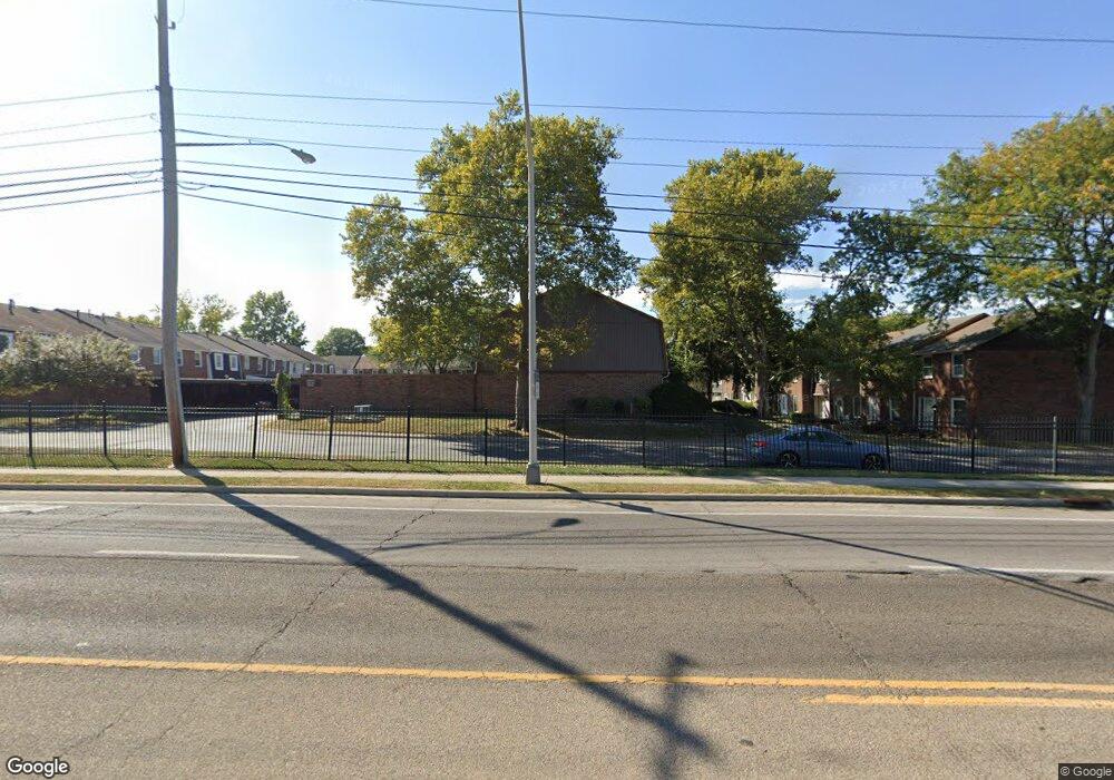 633 Simbury St unit E1, Columbus, OH 43228 - photo 1