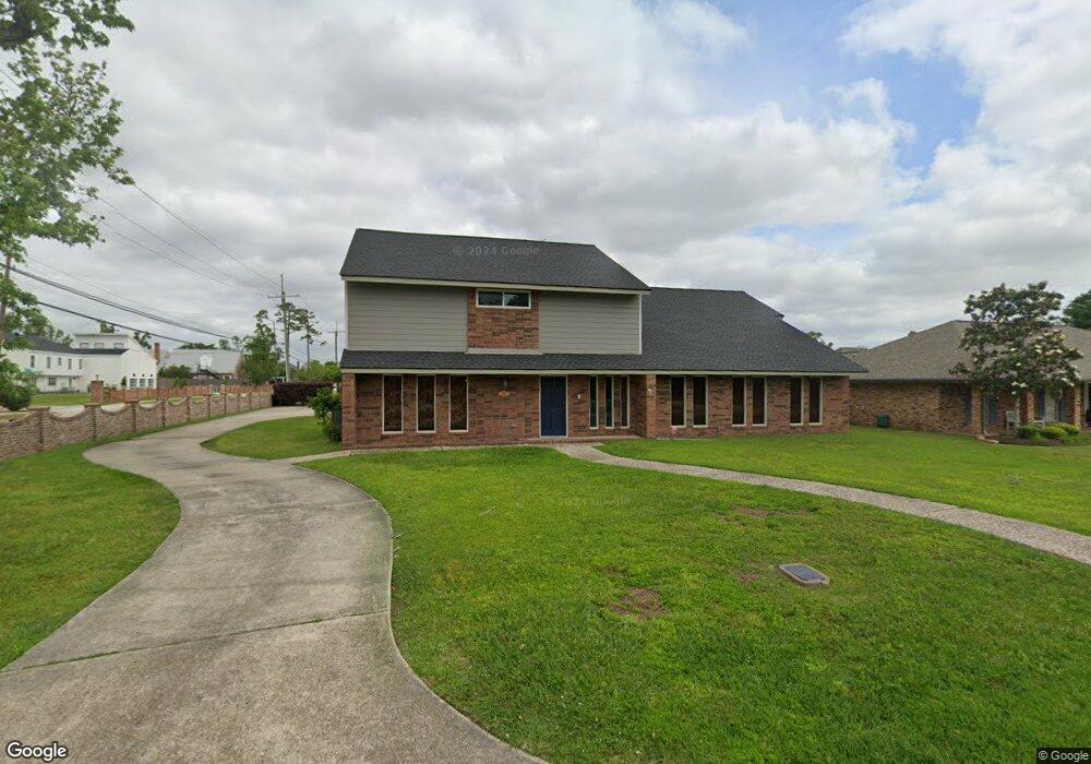 1232 Inverness Dr, Lake Charles, LA 70605 - photo 1