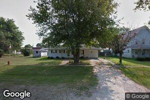 317 West St, Maquon, IL 61458