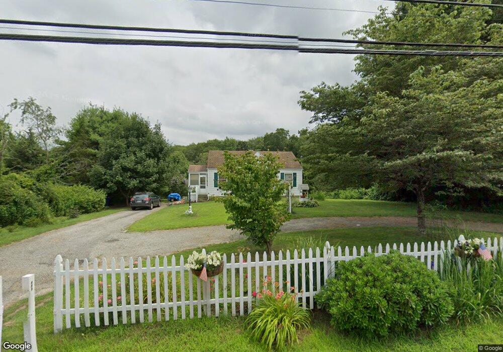 882 Norwich Rd, Plainfield, CT 06374 - photo 1