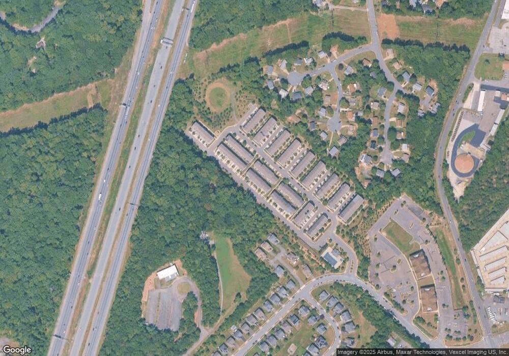 4805 Potomac Highlands Cir, Triangle, VA 22172 - photo 1