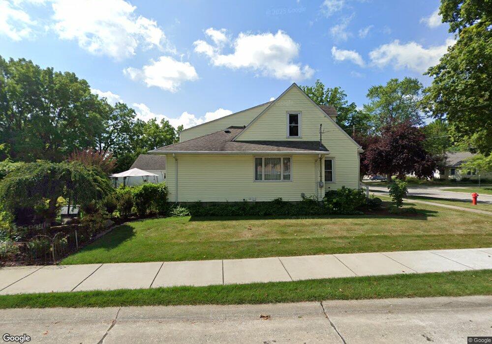 213 Cherry St, Frankenmuth, MI 48734 - photo 1