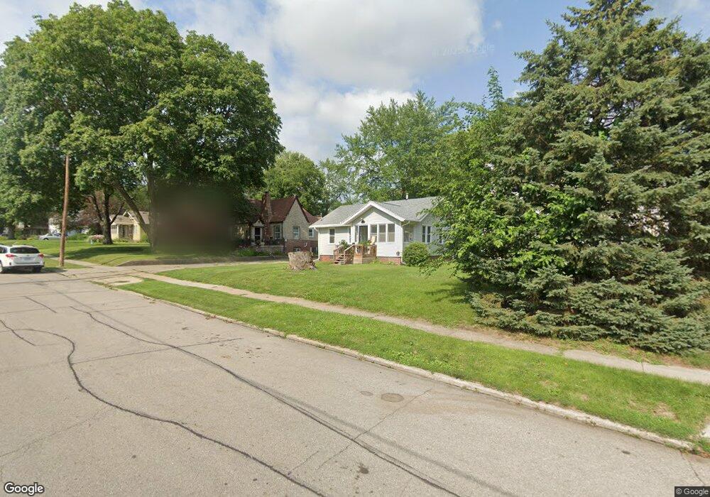 2021 38th St, Des Moines, IA 50310 - photo 1