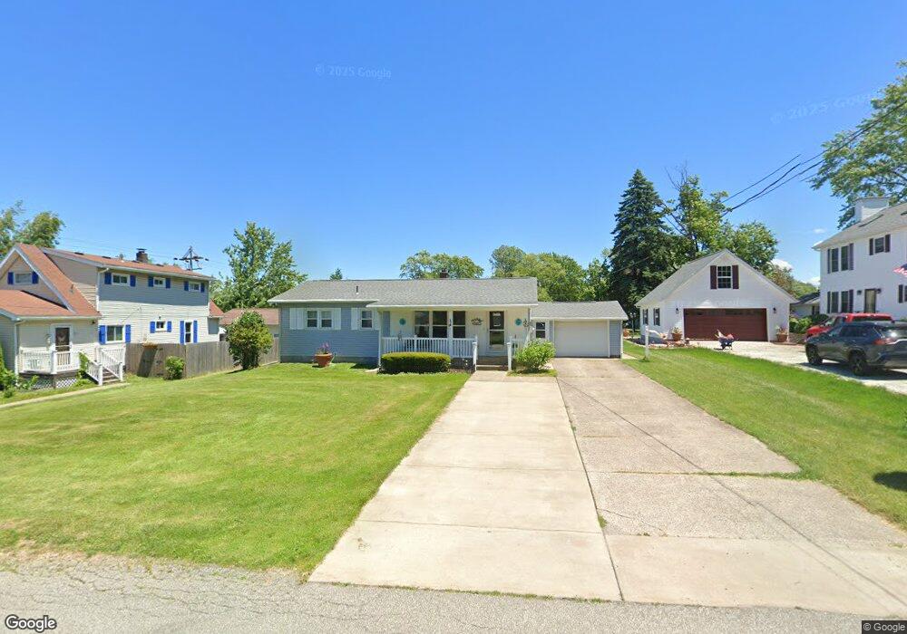 3211 Amherst Rd, Erie, PA 16506 - photo 1