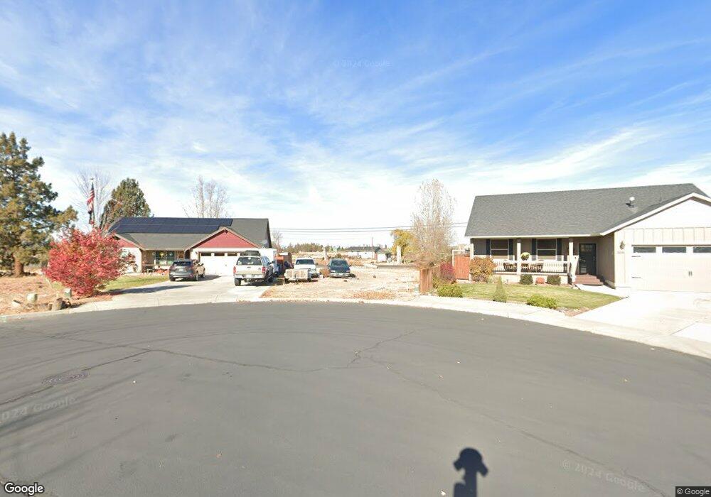 2255 NW Larchleaf Ln, Redmond, OR 97756 - photo 1