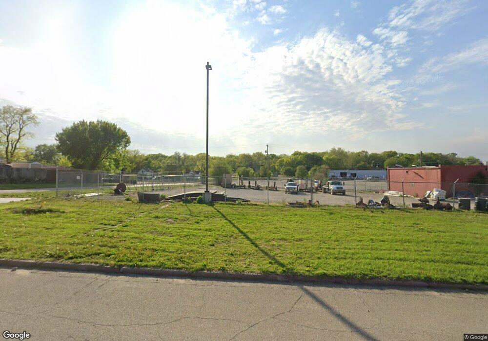 133 SW Tyler St, Topeka, KS 66603 - photo 1