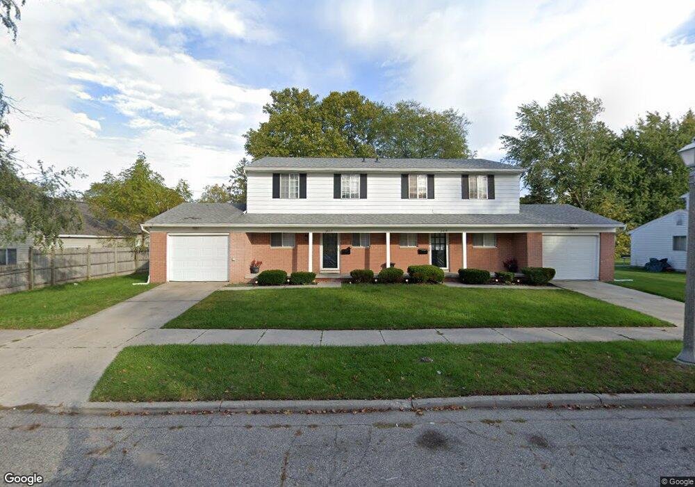 3417 Davidson Dr, Lansing, MI 48910 - photo 1