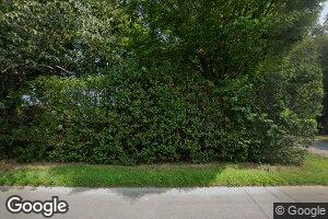 298 Manor Ln, Riverhead, NY 11901