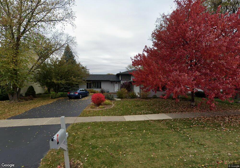 1521 Ranchview Dr, Naperville, IL 60565 - photo 1