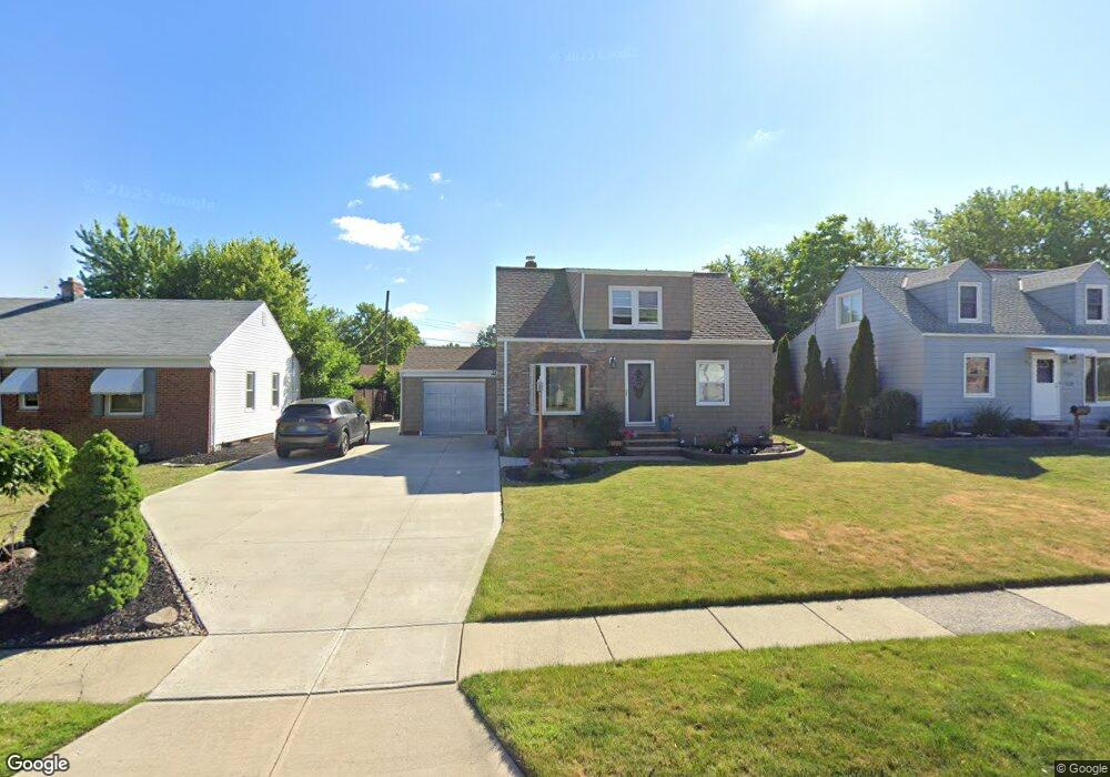 1739 E 289th St, Wickliffe, OH 44092 - photo 1