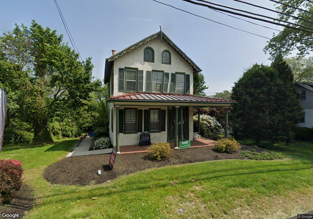 977 E Schuylkill Rd, Pottstown, PA 19465 - photo 1