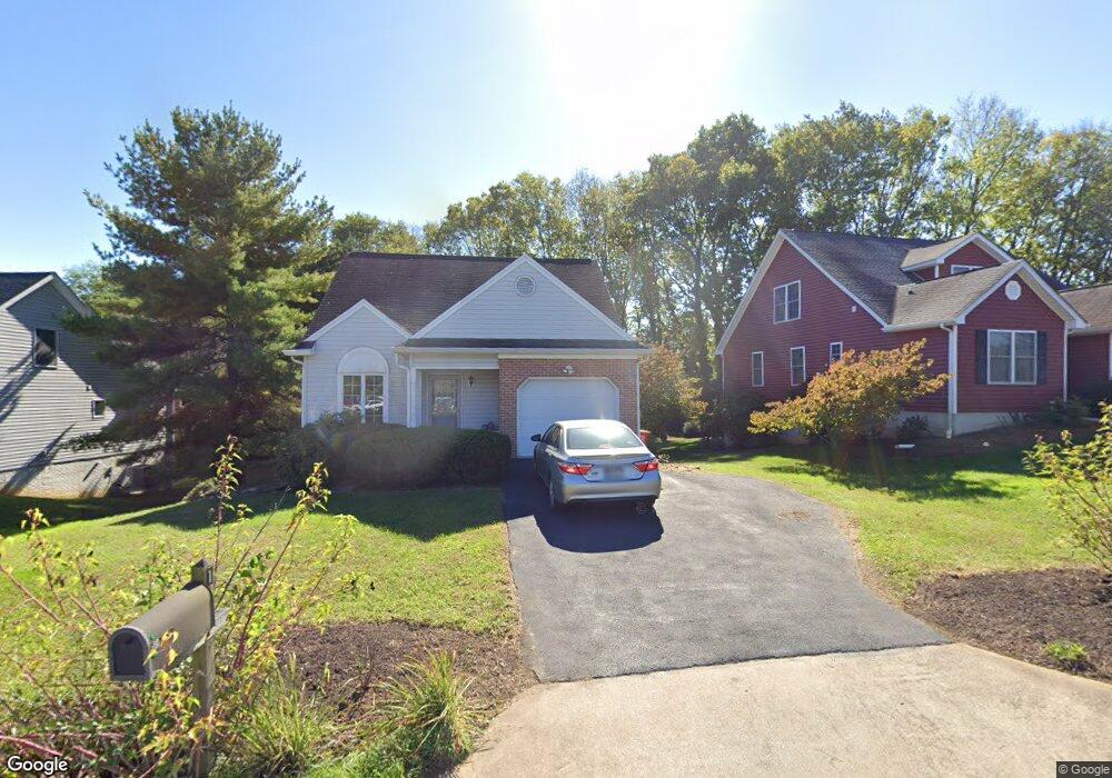 122 Hensel Dr, Shepherdstown, WV 25443 - photo 1